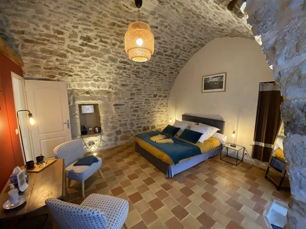 Bed and breakfast in Aveyron in an authentic farmhouse in the Causses Spa, sauna, heated indoor swimming pool.