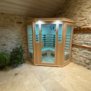 Les Caselles : Gite, charming guest rooms, swimming pool, spa Millau South of France